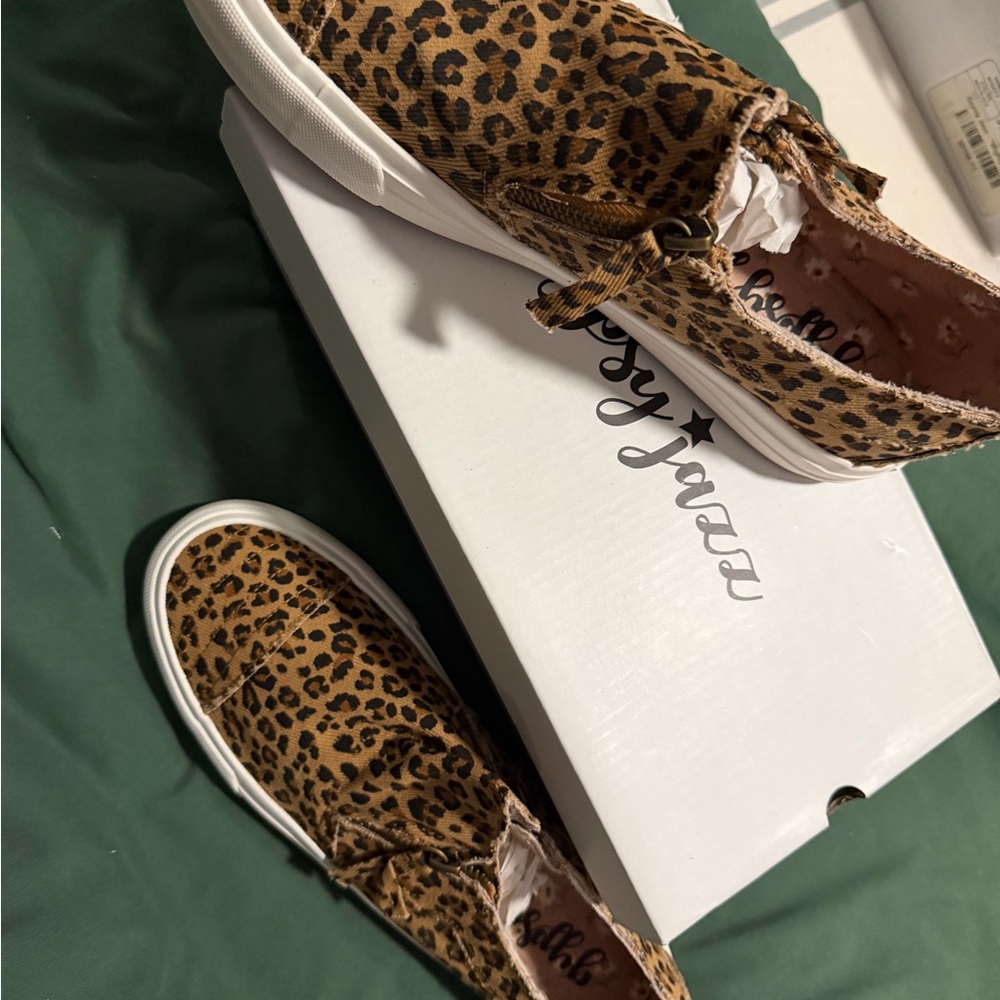 Gypsy Jazz Women's Leopard Print Flats